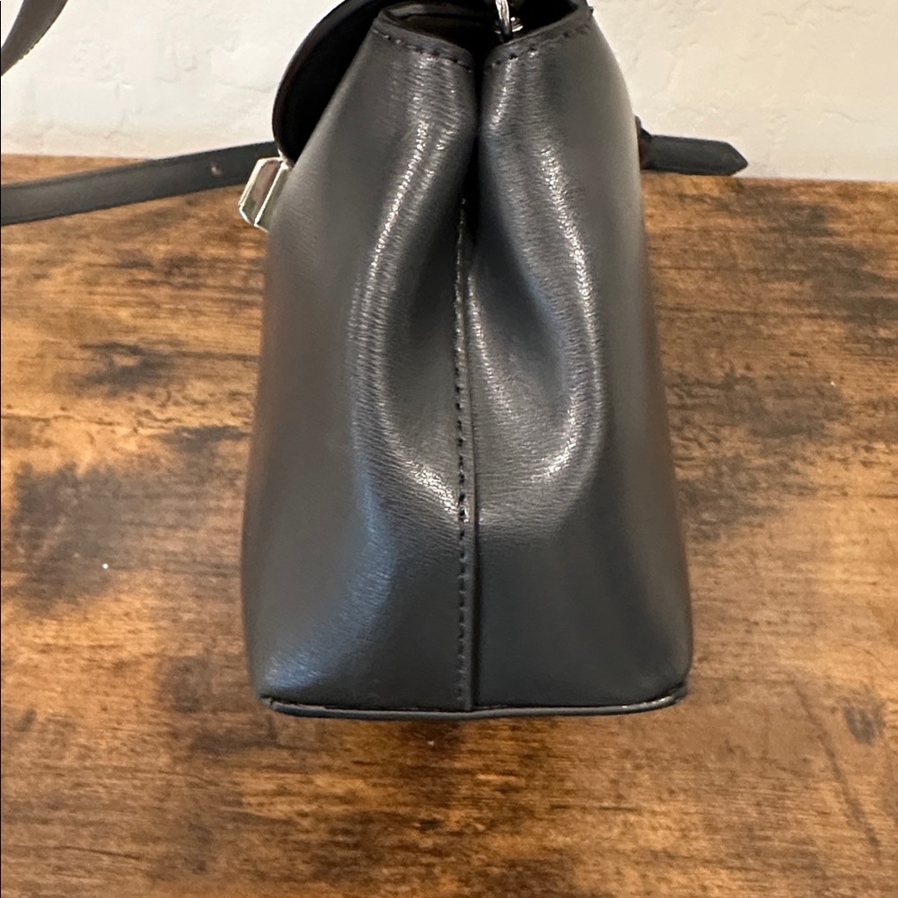 Toteme T-Lock Convertible Leather Clutch SHARK - Picture 5 of 11